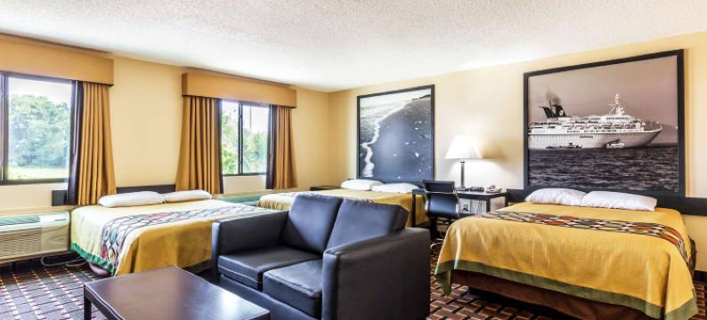 速8酒店-温德姆-联盟市/凯马地区(Super 8 by Wyndham League City/Kemah Area)图片