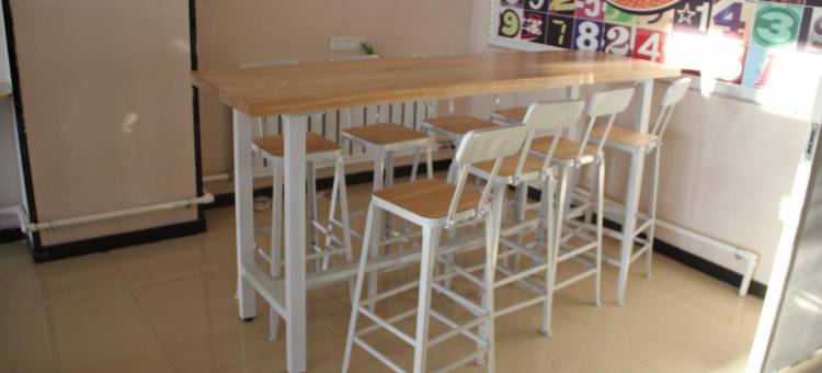 派酒店(哈密宝达物流园机场店)图片