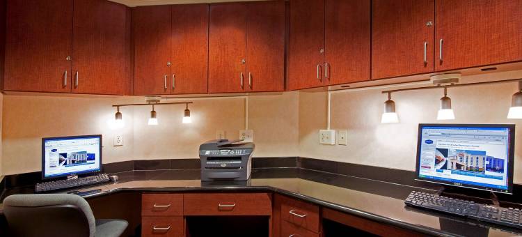诺尔玛布卢明顿欢朋套房酒店(Hampton Inn & Suites Bloomington-Normal)图片