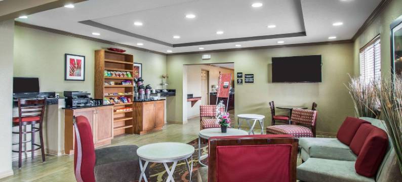 普兰特城 - 莱克兰凯艺酒店(Quality Inn Plant City - Lakeland)图片