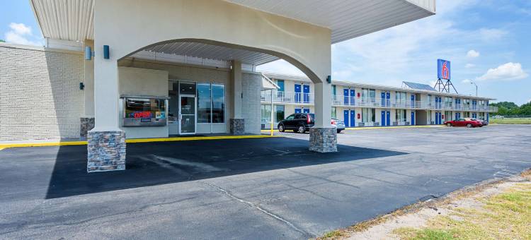 阿肯色范布伦 6 号汽车旅馆(Motel 6 Van Buren, AR)图片