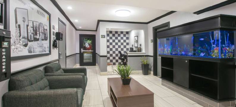 奥斯汀大学-市区速8酒店(Super 8 by Wyndham Austin University/Downtown Area)图片