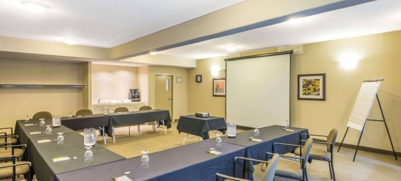 温莎速8酒店(Super 8 by Wyndham Windsor NS)图片