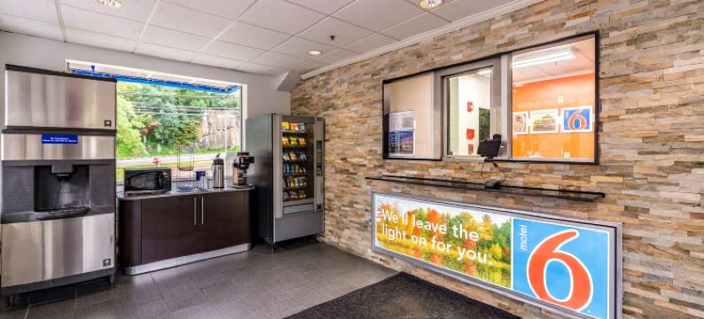 纽约埃姆斯福尔德白原 6 号汽车旅馆(Motel 6 Elmsford, NY - White Plains)图片