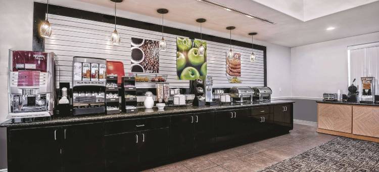 奥斯汀锡达帕克拉昆塔温德姆套房酒店(La Quinta Inn & Suites by Wyndham Austin - Cedar Park)图片