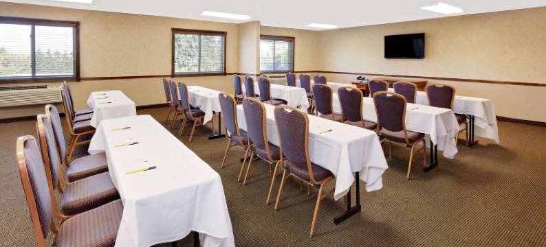 芒特普莱森特温德姆速8酒店(Super 8 by Wyndham Mt. Pleasant)图片