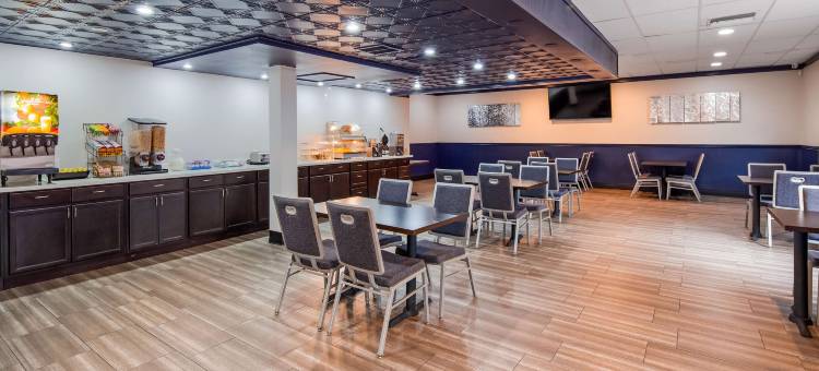 萨克拉门托加州博览会贝斯特韦斯特SureStay Plus酒店(SureStay Plus Hotel by Best Western Sacramento Cal Expo)图片