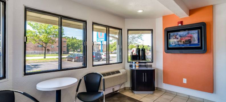 芝加哥奥黑尔6号汽车旅馆-席勒公园(Motel 6 Schiller Park, IL - Chicago O'Hare)图片