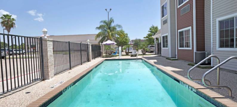 休斯顿麦客达套房酒店(Microtel Inn & Suites by Wyndham Houston)图片