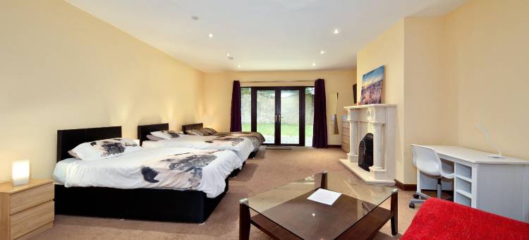 穆尔公园西屋酒店(Moorepark West House)图片