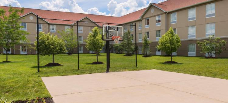 圣路易斯河港机场西长住套房酒店(Larkspur Landing Extended Stay Suites St Louis Riverport)图片