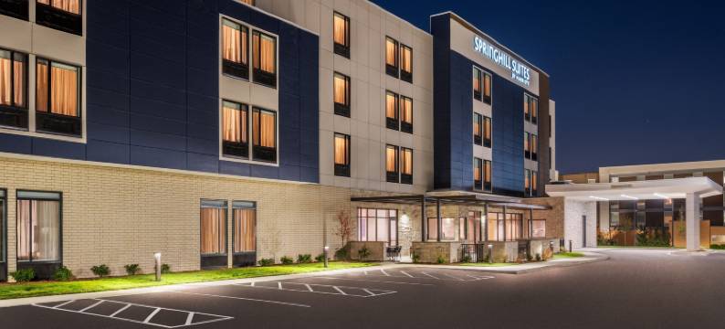 曼诺米尼福尔斯春希尔套房酒店(SpringHill Suites Menomonee Falls)图片