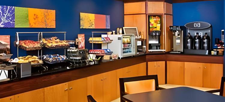 西摩万枫酒店及套房(Fairfield Inn & Suites Seymour)图片