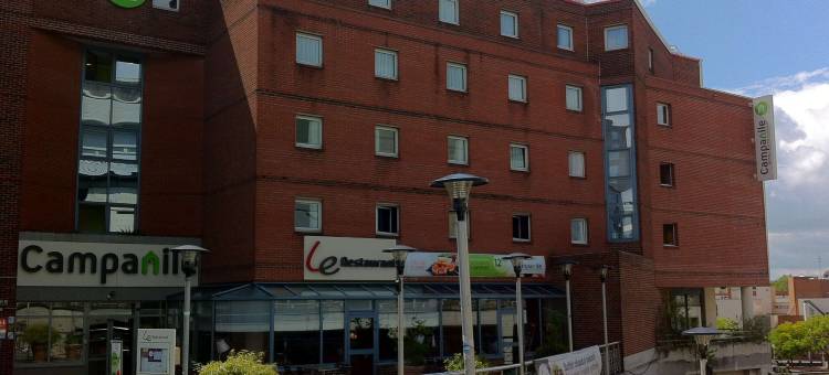 圣昆廷伊夫林康铂酒店(Campanile Saint Quentin EN Yvelines)图片