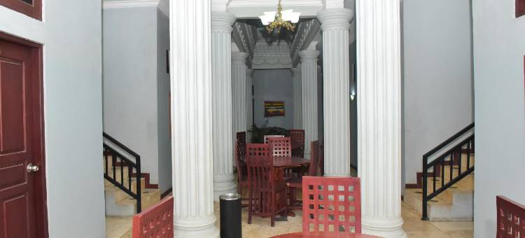OYO1222普里加加东帕酒店(Puri Gajah Dompak)图片