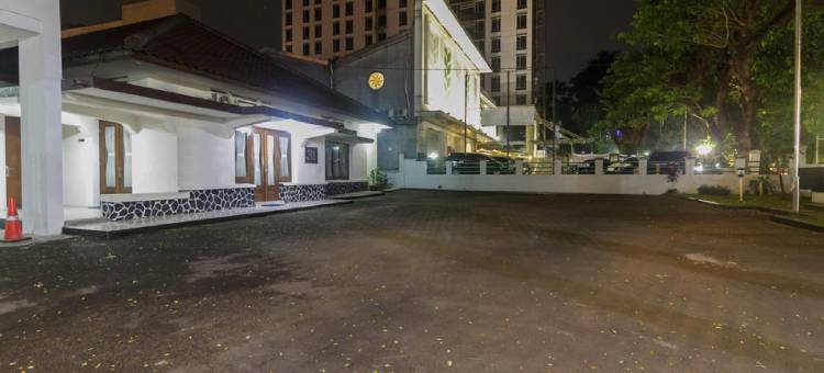 红多兹Plus-近茂物RS PMI(RedDoorz Plus Near RS PMI Bogor)图片