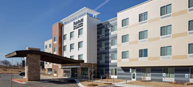 费耶特维尔万枫酒店及套房(Fairfield Inn & Suites Fayetteville)图片