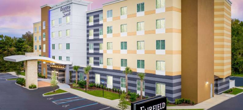 盖恩斯维尔I-75万枫酒店及套房(Fairfield Inn & Suites Gainesville I-75)图片