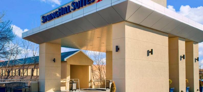 劳伦斯市中心万豪SpringHill酒店(SpringHill Suites Lawrence Downtown)图片