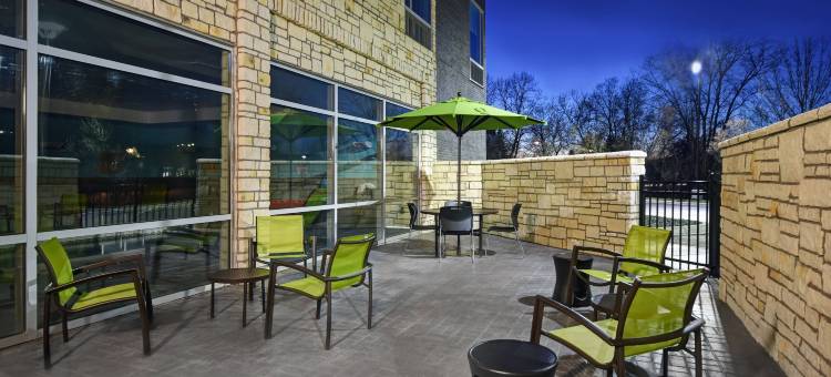 马里奥特圣保罗艾登山SpringHill套房(SpringHill Suites St. Paul Arden Hills)图片