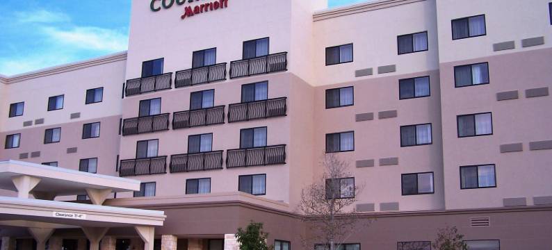 圣安东尼奥RIM六旗万怡酒店(Courtyard San Antonio Six Flags® at the Rim)图片