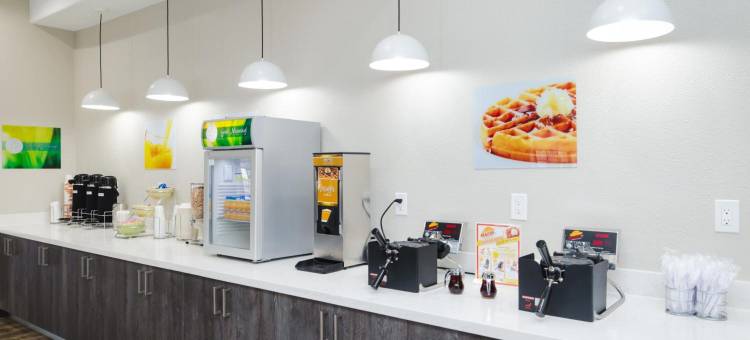 休斯顿霍比机场品质套房酒店(Quality Suites Houston Hobby Airport)图片