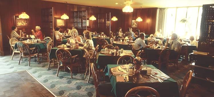 草地高尔夫酒店 - 伊萨卡凯(Meadow Court Inn - Ithaca)图片