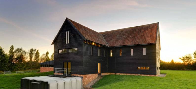 宏伟的萨福克谷仓改建(Grand Suffolk Barn Conversion)图片