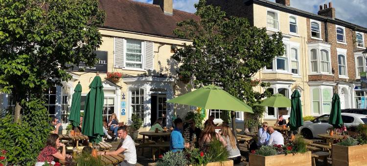 The George Hotel 伊辛瓦= 乔治酒店伊辛沃尔德(The George Hotel Easingwold)图片