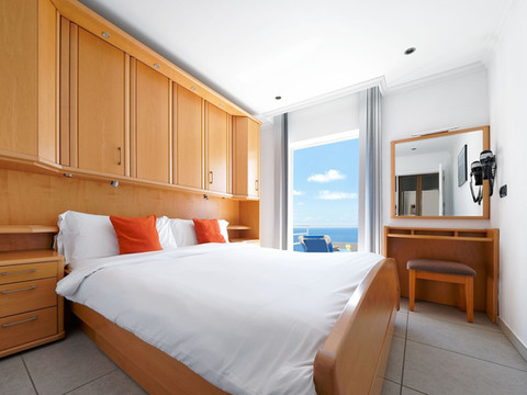 巴伊亚布兰卡酒店