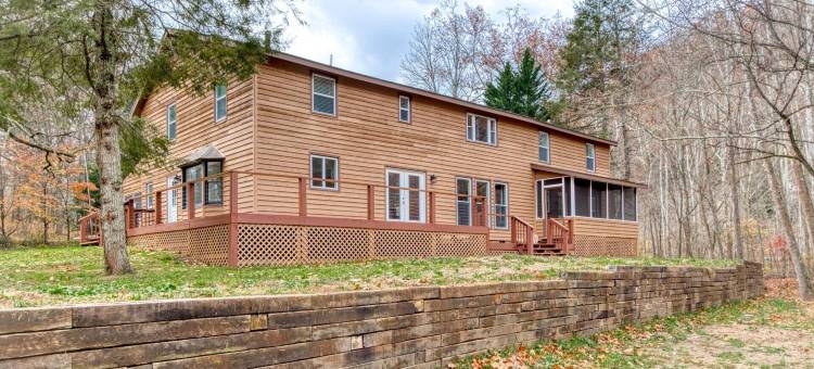 四卧室小屋在狼溪 - 钓鱼，徒步，新河乐趣和霍基周末(4Br Lodge on Wolf Creek - Fishing, Hiking, New River Fun and Hokie Weekends)图片