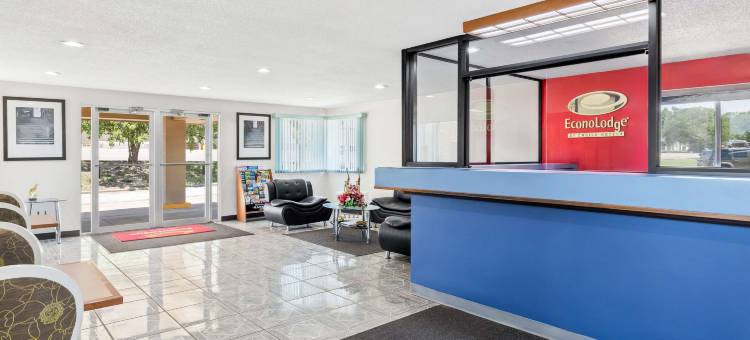 恩波里亚伊克诺旅馆(Econo Lodge)图片