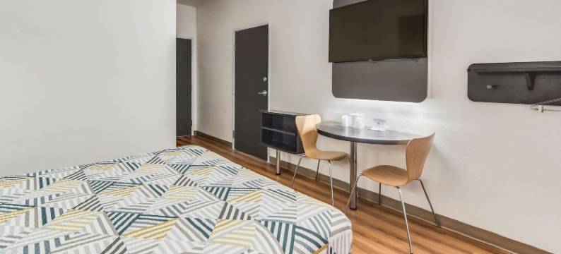 德克萨斯克利本 6 号汽车旅馆(Motel 6 Cleburne, TX)图片