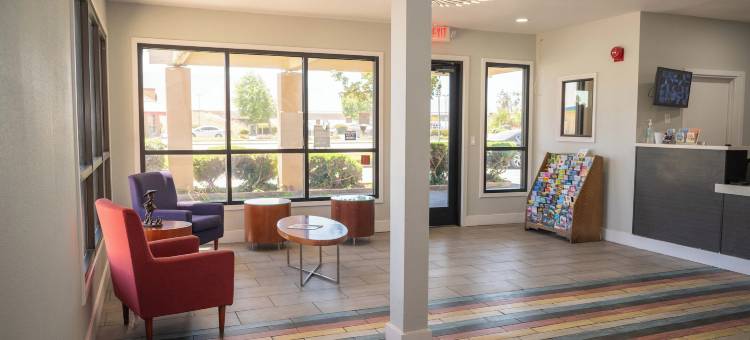 加利福尼亚索莱达 6号汽车旅馆(Motel 6 Soledad, CA)图片