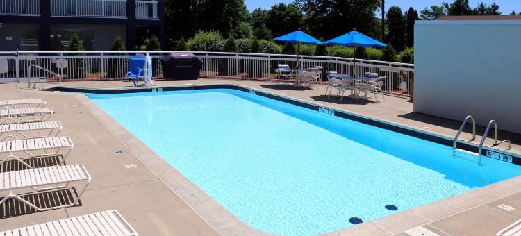 蔓越莓乡品质酒店(Quality Inn Cranberry Township)图片