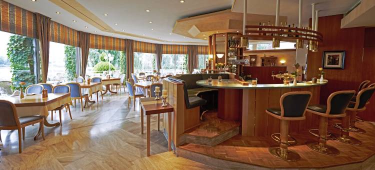 拉瑞斯瑞恩酒店(Rheinhotel Larus)图片