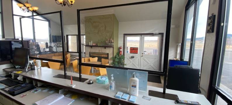 韦尔斯速8酒店(Super 8 by Wyndham Wells)图片