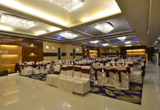 HK Clarks Inn, Amritsar Hotel Overview