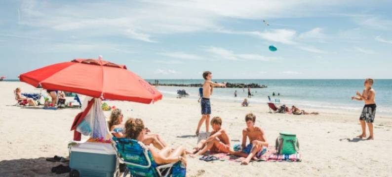 巴克罗平房巴克罗平房逃离海滩2分钟(Buckroe Bungalow Buckroe Bungalow Escape to the Beach 2mins Away)图片