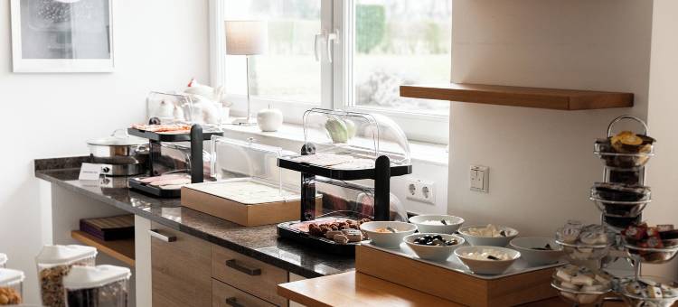 维尔雅雷斯齐腾酒店，靠近克罗青根温泉诊所，弗赖堡附近(Hotel Vier Jahreszeiten Direkt an Den Kliniken Und Therme Bad Krozingen, Nahe Freiburg)图片