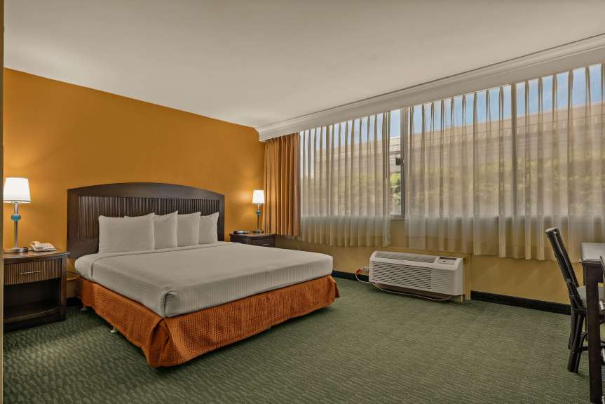 Airport Honolulu HotelHotel Overview