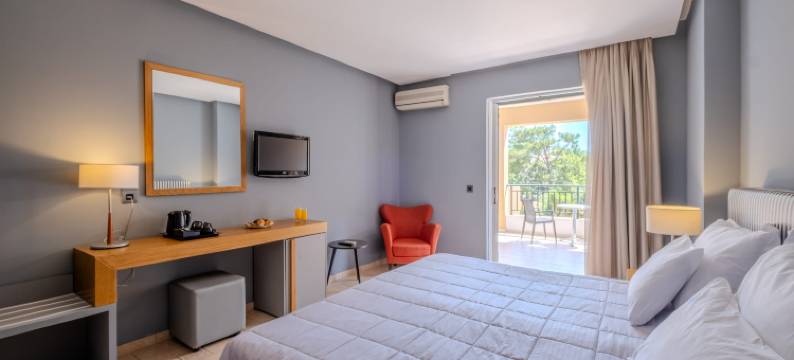 地中海海滩度假酒店(Mediterranean Beach Resort)图片