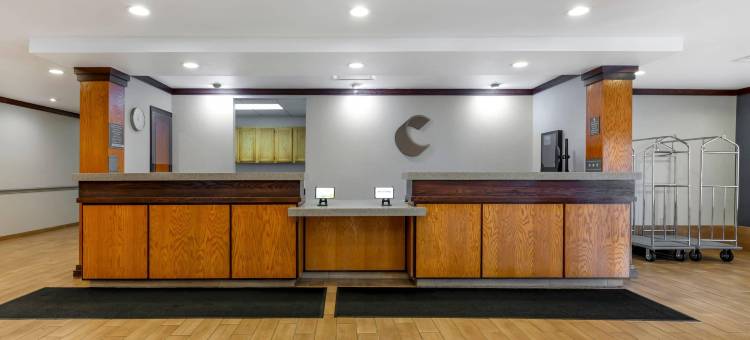 舒适套房酒店阿克伦南(Comfort Inn & Suites Akron South)图片