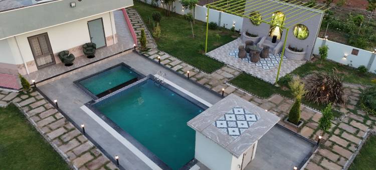 博帕尔Sanjeevani农场：豪华五卧室私人泳池别墅(Sanjeevani Farms Bhopal - A Luxury 5 Bedroom Private Pool Villa)图片