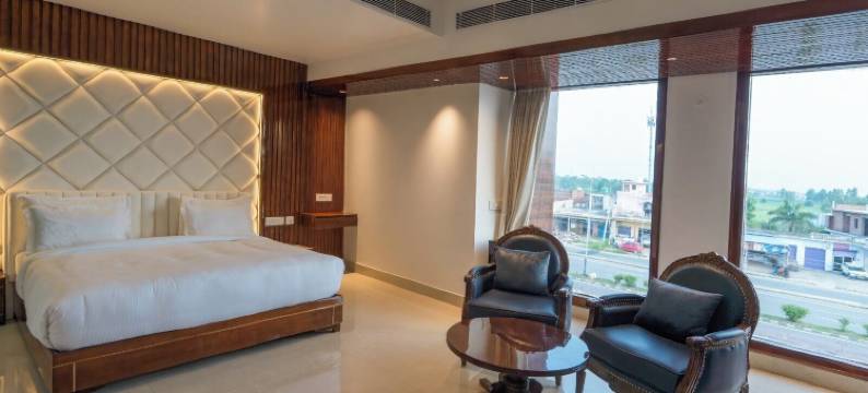 加杰劳拉苏克德夫餐馆及度假村(Gajraula Sukhdev Dhaba & Resort)图片