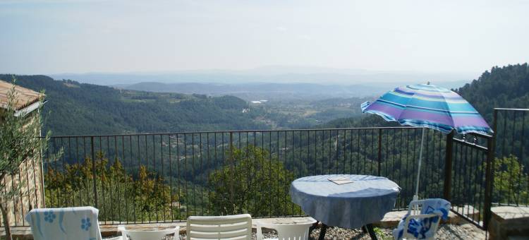 Stone Villa with Panoramic Views图片