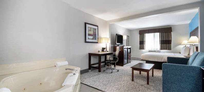 马里内特呗盟套房酒店(Baymont by Wyndham Marinette)图片