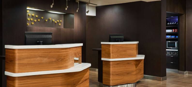 圣路易斯科瑞维科万怡酒店(Courtyard St. Louis Creve Coeur)图片