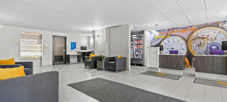 斯特布里奇拉昆塔温德姆套房酒店(La Quinta Inn & Suites by Wyndham Sturbridge)图片