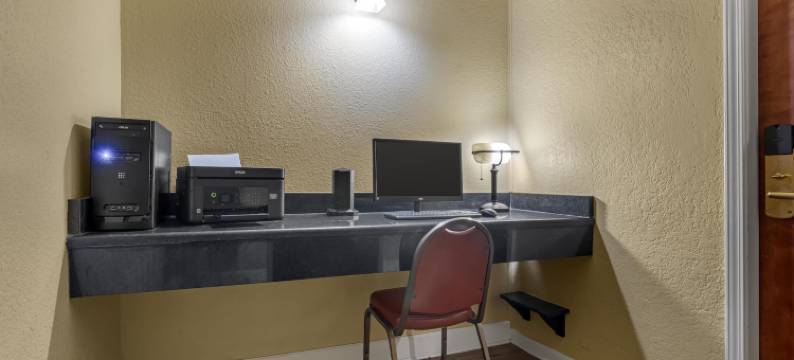 沙姆罗克贝斯特韦斯特优质套房酒店(Best Western Plus Shamrock Inn  Suites)图片